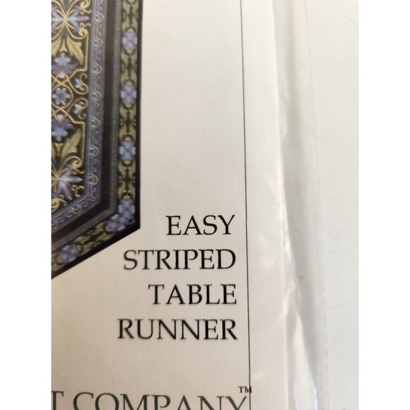 Easy Striped Table Runner Sewing Pattern By The Quilt Company - Picture 5 of 7